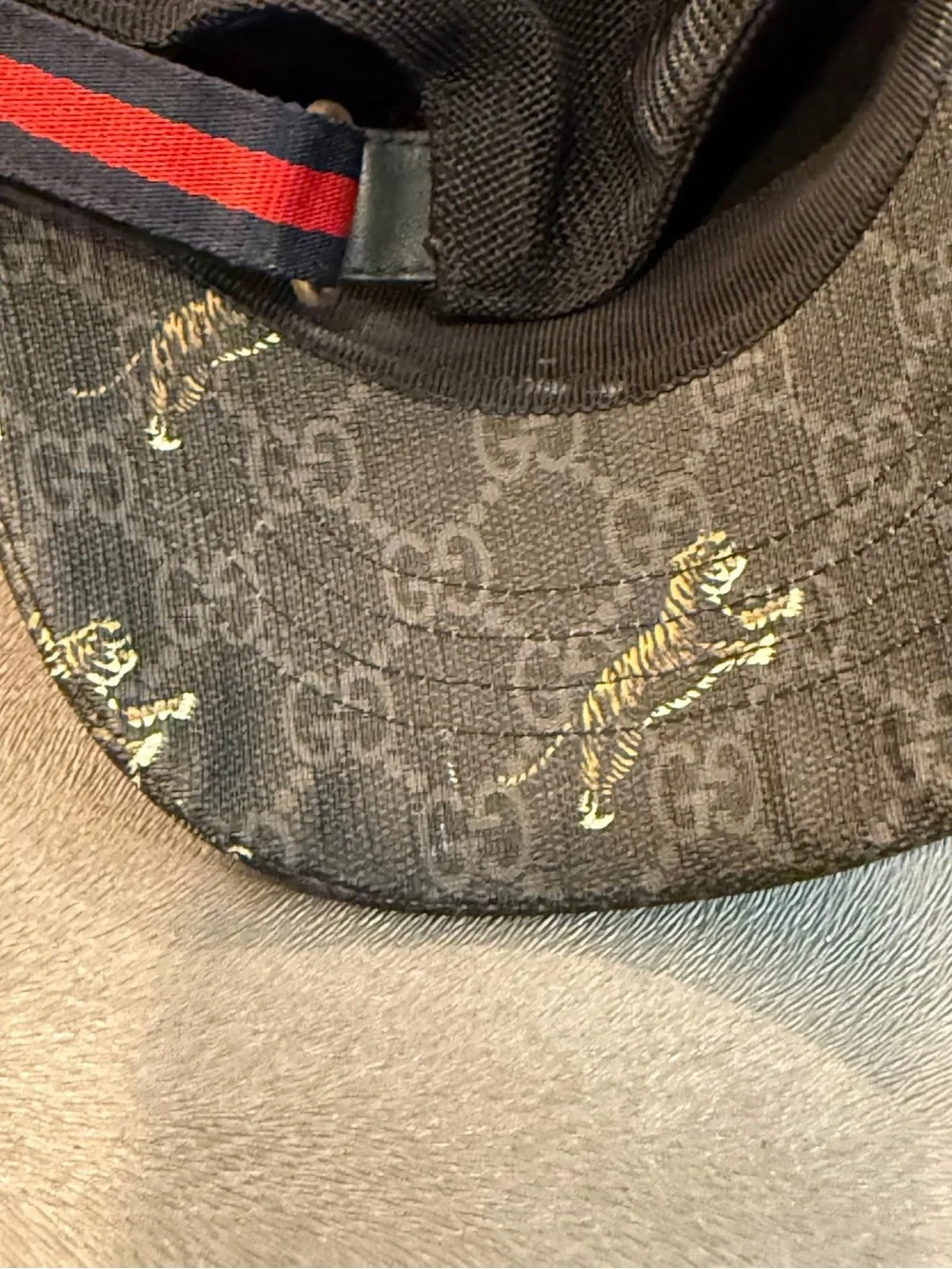 Authentic Gucci Tiger Print Black Adjustable Cap with Cream Logo Patch